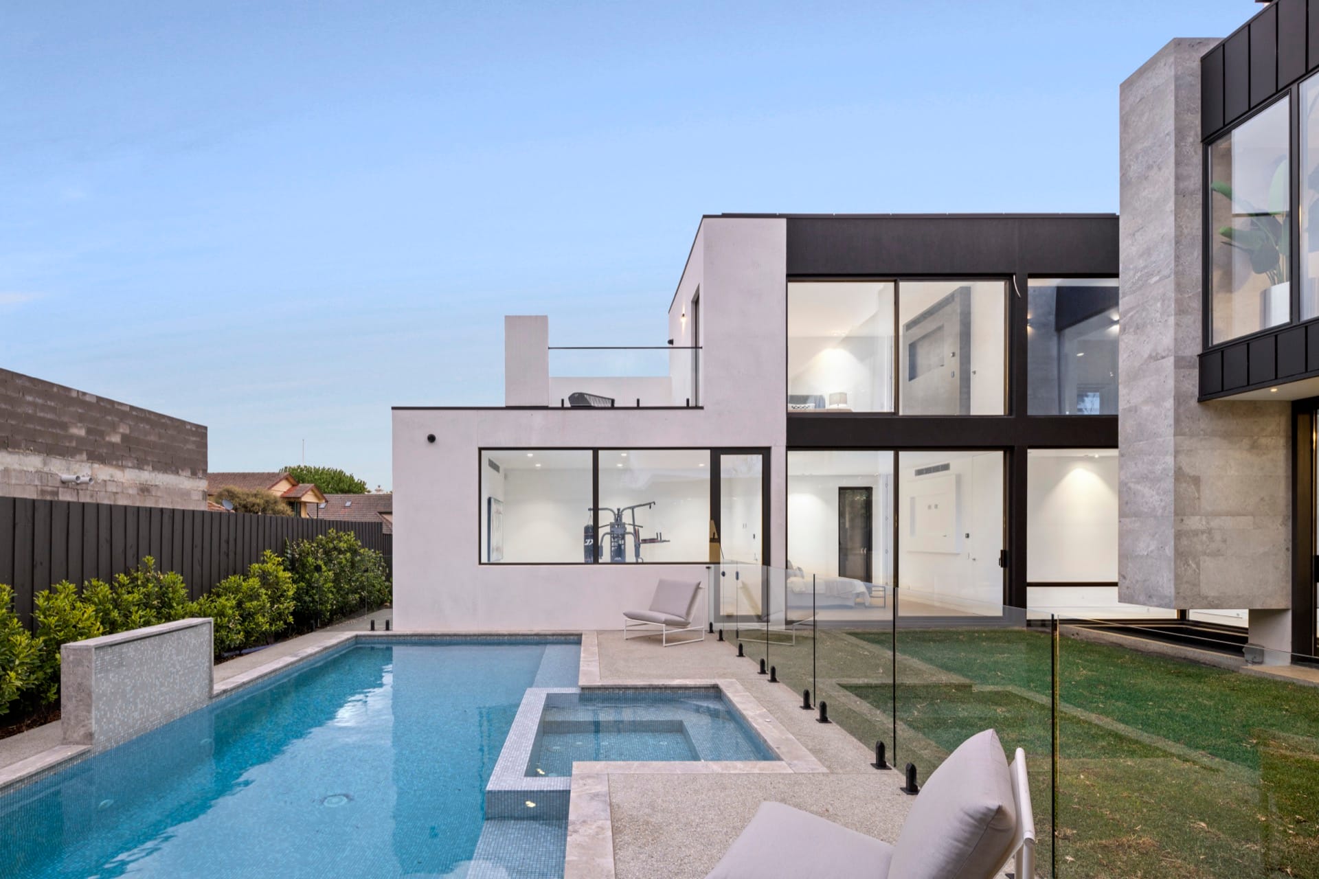 20 Seymour Grove — 16