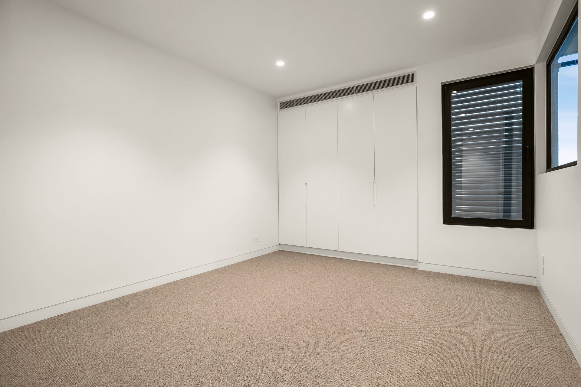 4A Smith Street — 16